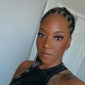 Meet your Posher, Shaniquea